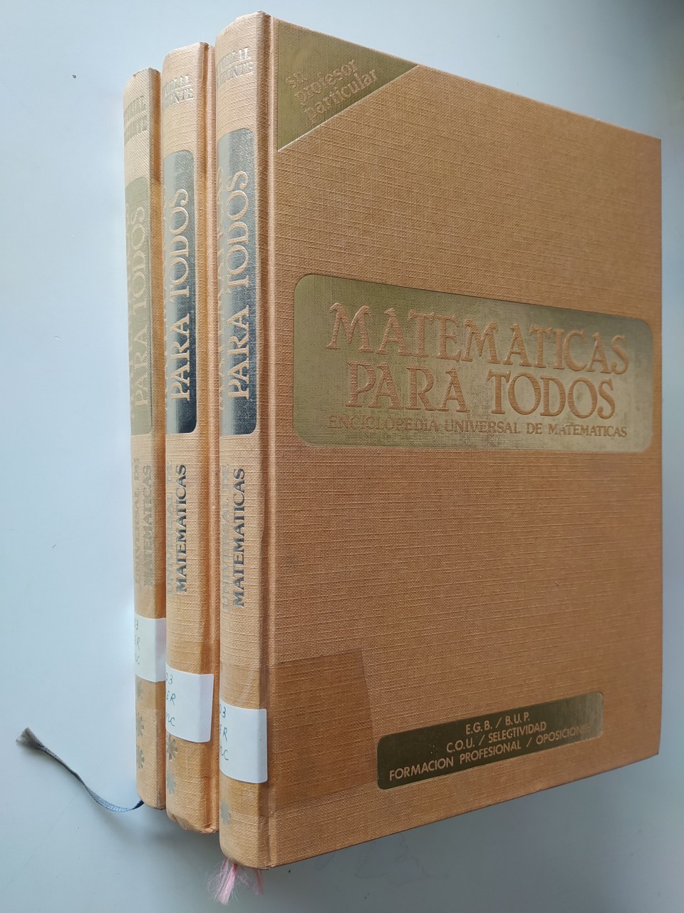 MODELISMO Y MAQUETAS , paso a paso , 4 tomos de rodrigo hernandez cobos (  director ): Como Nuevo Encuadernación de tapa dura (1984)