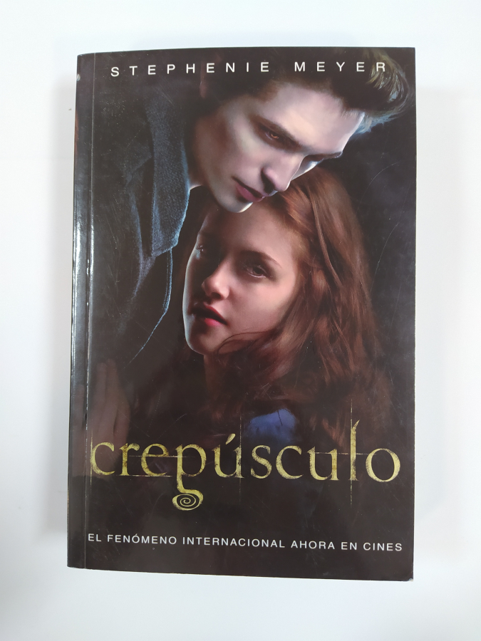  Saga Crepúsculo: Diarios (La Saga Crepusculo / The Twilight  Saga) (Spanish Edition): 9788420423616: Meyer, Stephenie: Libros