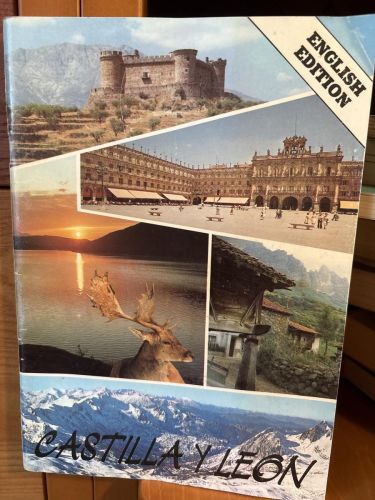 Folleto turístico Castilla y León. Edición en inglés. Castilla y león en todos los sentidos